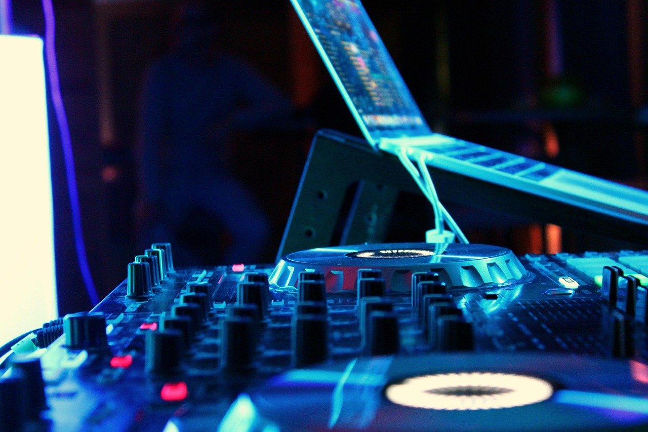  DJ Equipment Manufacturer in delhi